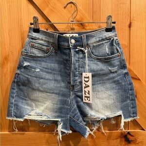 Daze Denim Women Bottom Line High Rise Vintage Short Size 26 NWT